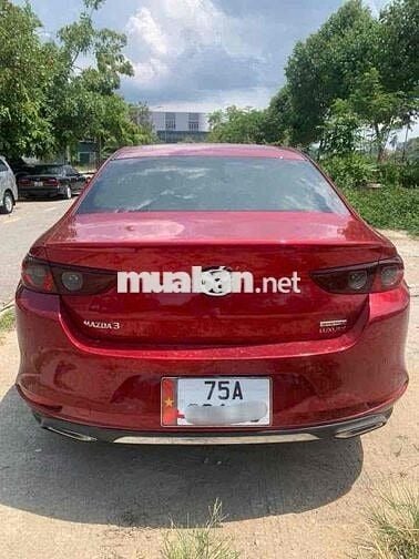 Mazda 3 2020 1.5L Luxury - 80000 km