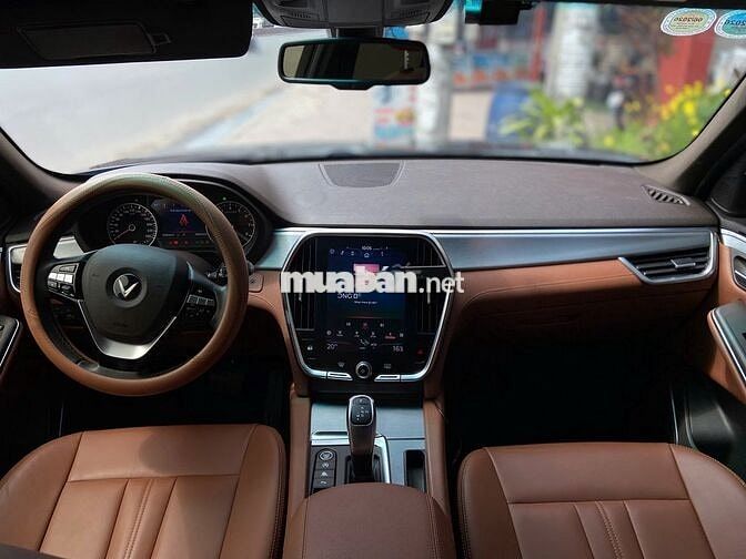 VinFast Lux SA2.0 Turbo Premium 2021