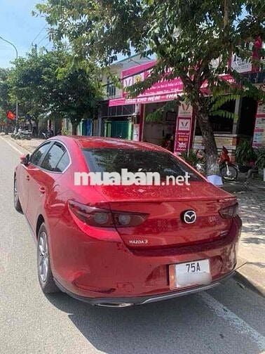 Mazda 3 2020 1.5L Luxury - 80000 km
