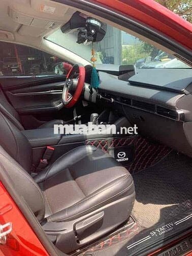 Mazda 3 2020 1.5L Luxury - 80000 km