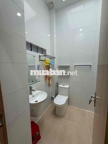 Nhà mới xây (sau lưng trường THCS Phước Hội 2)