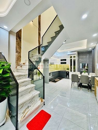 Nhà đang cho thuê 10tr/tháng Nguyễn Xí, 48m2 Sổ Hồng riêng, HXH 5m