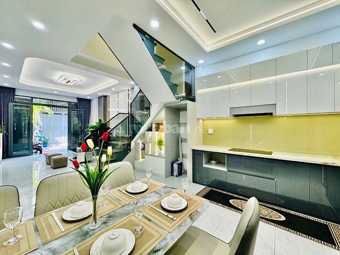 Nhà đang cho thuê 10tr/tháng Nguyễn Xí, 48m2 Sổ Hồng riêng, HXH 5m