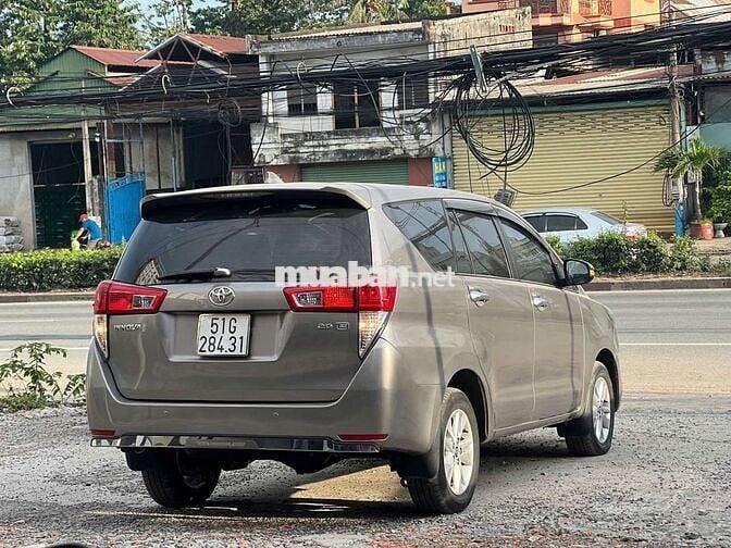 ❤️❤️  TOYOTA INNOVA  MT 2017 2.0E - 100300 km