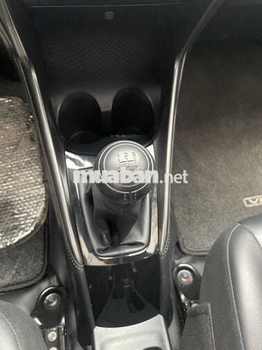 Toyota Vios E 1.5MT 2021 màu trắng