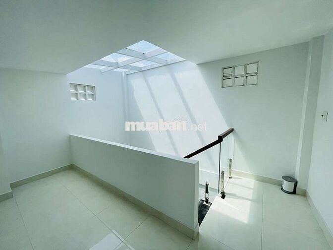 BÁN NHÀ TÂN PHÚ HXH HUỲNH THIỆN LỘC 4TẦNG GIÁ 5,5TỶ TL