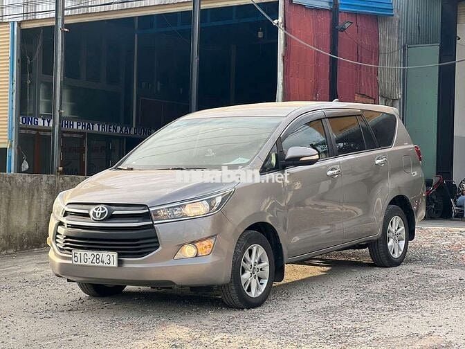 ❤️❤️  TOYOTA INNOVA  MT 2017 2.0E - 100300 km
