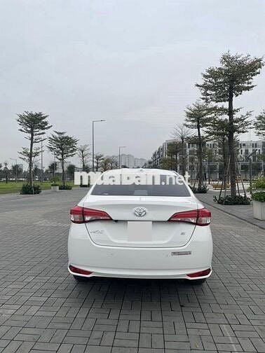 Toyota Vios E 1.5MT 2021 màu trắng