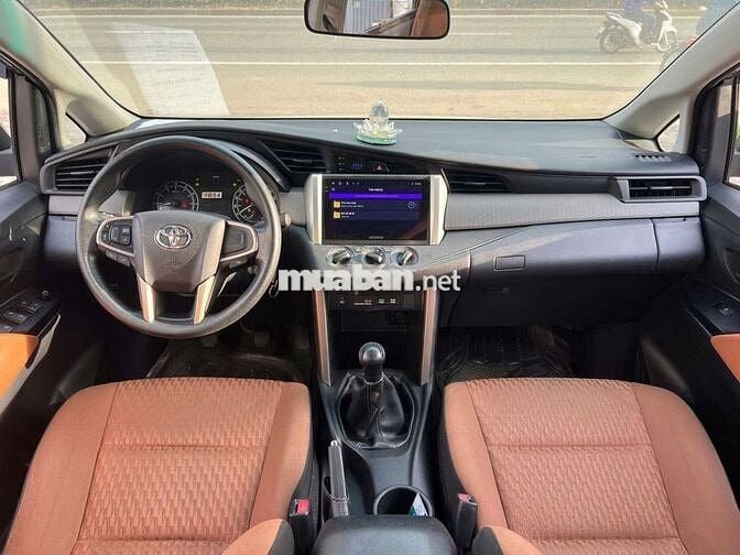 ❤️❤️  TOYOTA INNOVA  MT 2017 2.0E - 100300 km