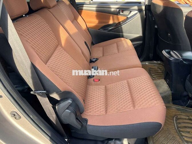 ❤️❤️  TOYOTA INNOVA  MT 2017 2.0E - 100300 km