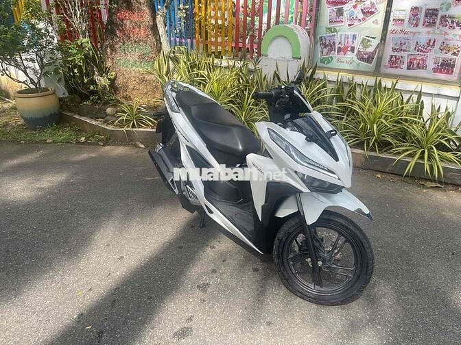 Vario 150cc. mau Trang mới keng