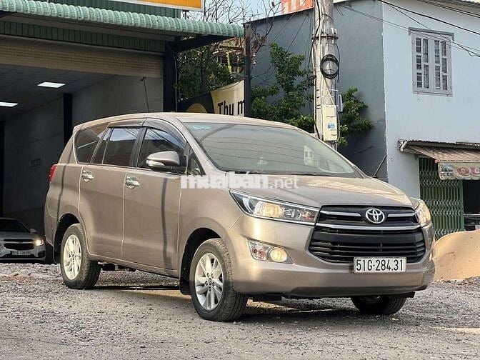 ❤️❤️  TOYOTA INNOVA  MT 2017 2.0E - 100300 km