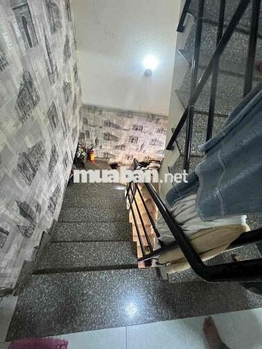 CHÍNH CHỦ BÁN NHÀ ĐƯỜNG 10M LÝ THÁI TỔ 3 TẦNG BTCT 4PN.3WC. NGAY CHỢ