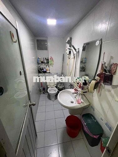 CHÍNH CHỦ BÁN NHÀ ĐƯỜNG 10M LÝ THÁI TỔ 3 TẦNG BTCT 4PN.3WC. NGAY CHỢ
