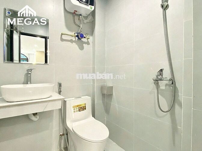 CHO THUÊ STUDIO BAN CÔNG, CƯA SỔ NGAY LÊ ĐỨC THỌ, CHUNG CƯ FLC