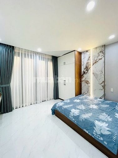 Bán nhà 48m2 giá 2tỷ390triệu đường Huỳnh Tấn Phát, Phú Thuận, Quận 7