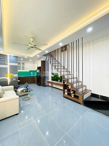 Bán nhà 48m2 giá 2tỷ390triệu đường Huỳnh Tấn Phát, Phú Thuận, Quận 7