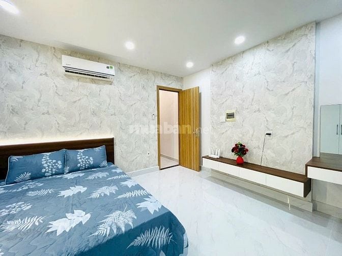 Bán nhà 48m2 giá 2tỷ390triệu đường Huỳnh Tấn Phát, Phú Thuận, Quận 7