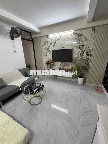 Nhà xinh phố Kim Mã 65 m2 sổ đỏ Ba Đình 2 ngủ riêng cạnh hồ Ngọc Khánh