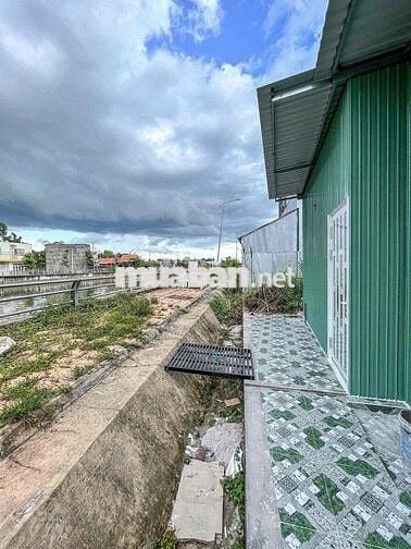 NHÀ 1 TRỆT 1 LẦU 2 MẶT TIỀN VIEW SÔNG GẦN BỆNH VIỆN NHI ĐỒNG