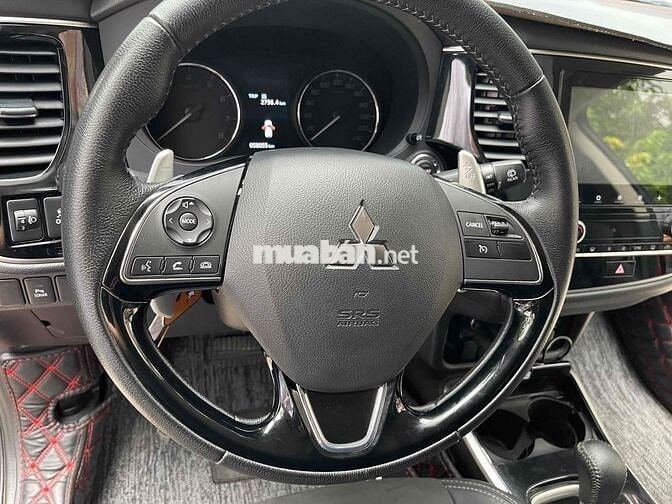 Mitsubishi Outlander 2023 2.0 CVT như mới