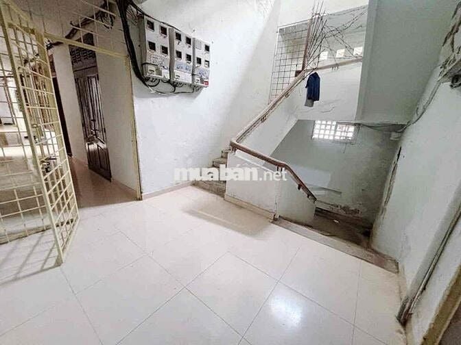 BÁN NHÀ TẬP THỂ ĐH THUỶ LỢI TẦNG 3 75M2 2 NGỦ - GIÁ 4.6TỶ