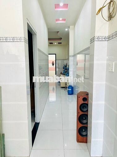 Bán nhà 2 lầu mặt tiền . Đường nguyễn công bình. Mỹ tho.Tp Mỹ tho.
