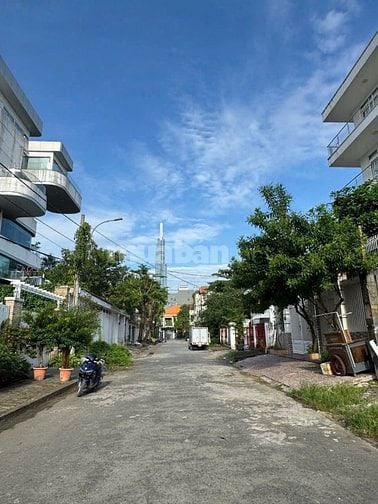 Lô đất đắc địa An Khánh, 308m2 ngang 10 full thổ cư, SHR, đường lớn