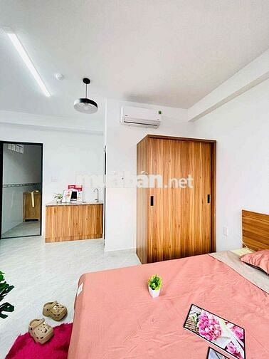 BAN CÔNG FULL NỘI THẤT GẦN NTTU