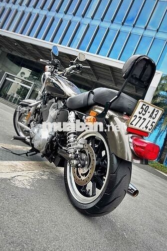 HARLEY Superlow 883