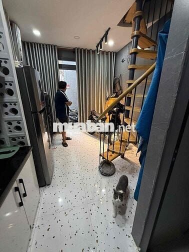 BÁN CĂN NHÀ ĐẦY TÂM HUYẾT 16M2 GIÁ 1TỶ850 TẶNG NÔI THẤT, CÁCH MT 20M