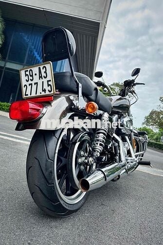 HARLEY Superlow 883