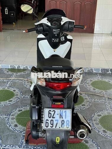 Cần bán xe SH150i màu trắng