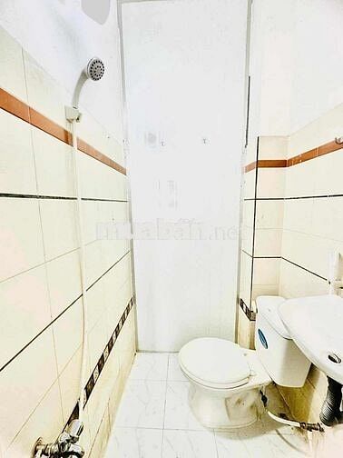 Chính chủ cần sang HĐ thuê Studio cửa sổ Q4 - Ngay ĐH Nguyễn Tất Thành