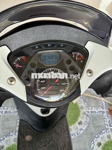 Cần bán xe SH150i màu trắng