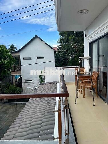 cho thue khach san 3 sao 1000m2 view dep , gan long beach phu quoc