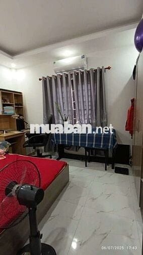 BÁN GẤP NHÀ LÔ GÓC - ÔTÔ ĐỖ CỬA - FULL NỘI THẤT