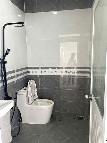 bán gấp nhà mặt tiền đường buôn bán kinh doanh