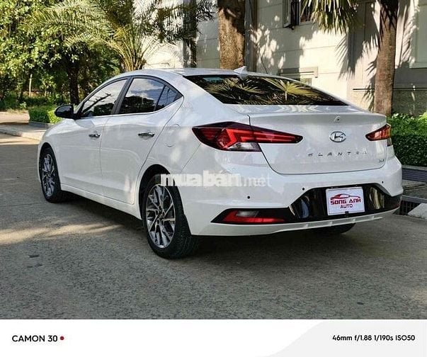 Hyundai Elantra 2021 2.0 AT - Siêu đẹp