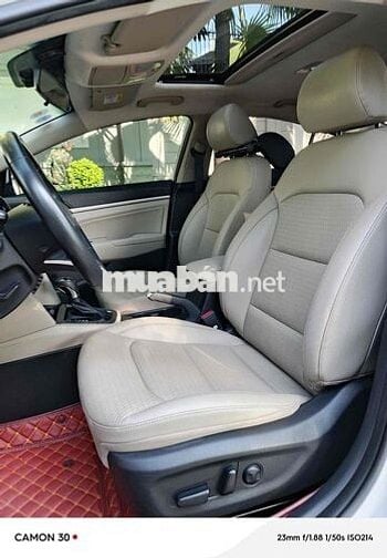 Hyundai Elantra 2021 2.0 AT - Siêu đẹp