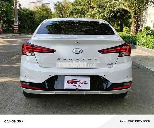 Hyundai Elantra 2021 2.0 AT - Siêu đẹp