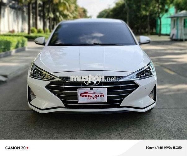 Hyundai Elantra 2021 2.0 AT - Siêu đẹp