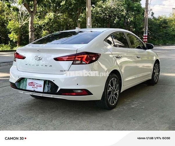 Hyundai Elantra 2021 2.0 AT - Siêu đẹp