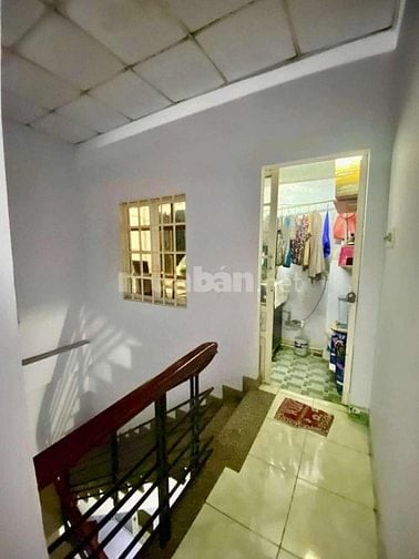 NHÀ 3 TẦNG MỚI- 1/ HUỲNH THỊ HAI - HẺM XE OTO 7 CHỖ ĐẬU CỬA 