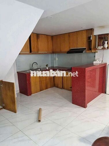 Bán nhà 4 lầu hẻm 7m đường chiến lược , giáp tên lửa