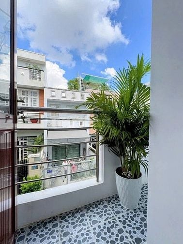Nhà ngộp Trịnh Đình Trọng, Tân Phú / 64m2 / 2 tỷ 590 triệu / sổ riêng