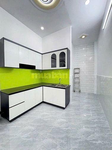 Nhà ngộp Trịnh Đình Trọng, Tân Phú / 64m2 / 2 tỷ 590 triệu / sổ riêng