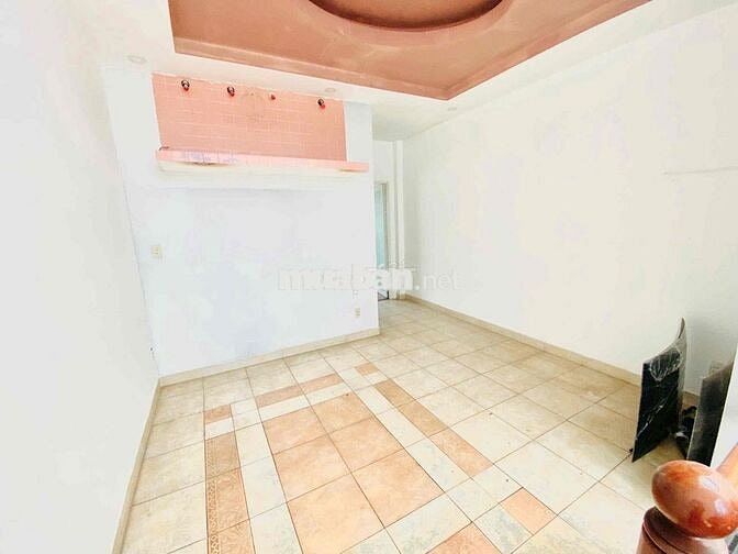 NHÀ CHO THUÊ 4x20M MẶT TIỀN NGAY NGÃ 4 P.TÂN QUY Q7