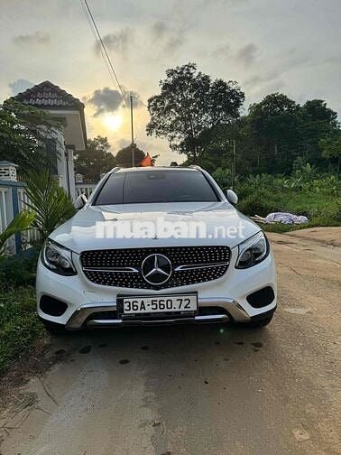 Mercedes Benz GLC 2018 250 4Matic - 90000 km