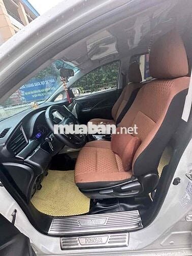 Toyota Innova 2018 2.0E số sàn, màu trắng camay